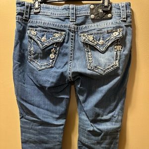 Miss Me Capri Jeans